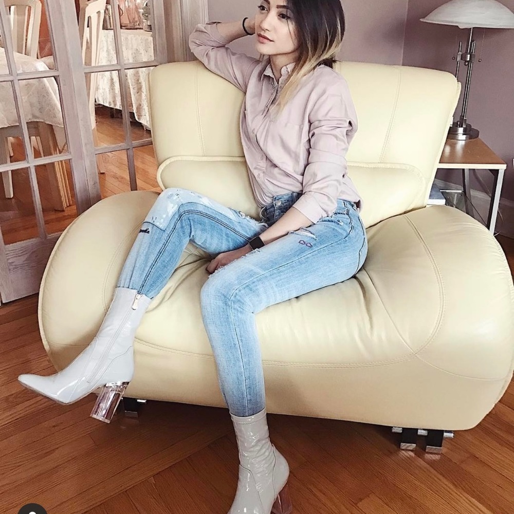 High Rise Jeans - Picture 6 of 10